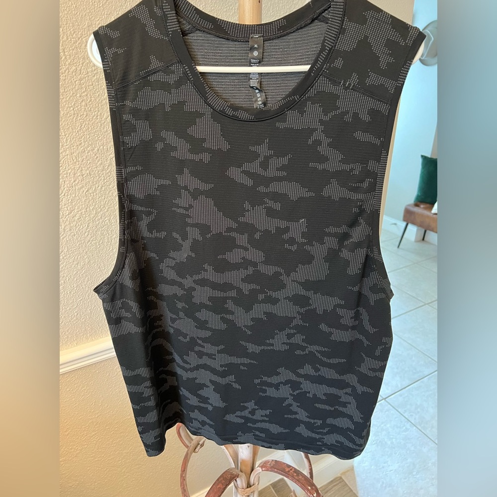 Lululemon Mens Metal Vent Tech Tank